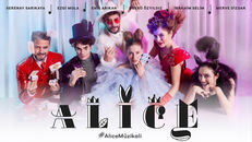 Alice Müzikali izle
